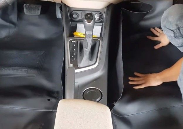 Thảm trải sàn ô tô 6 tham da trai san o to