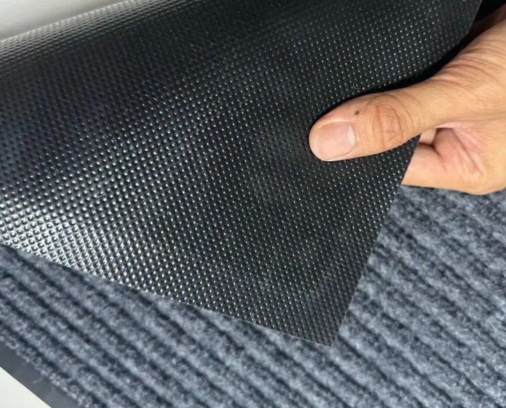 Ngăn Bụi Bẩn Từ Cửa: Thảm Chùi Chân Văn Phòng Cao Cấp, Bền Đẹp 3 chuc nang cua tham chui chan vp