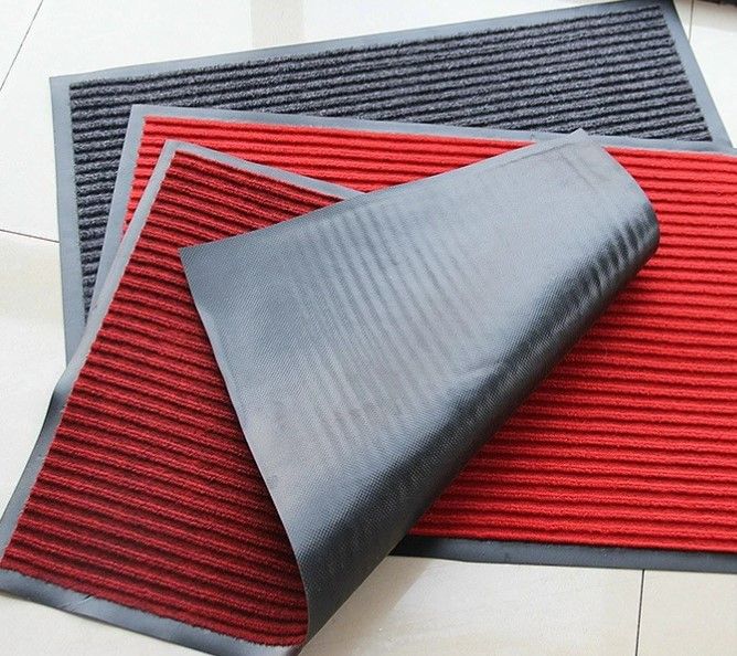 Ngăn Bụi Bẩn Từ Cửa: Thảm Chùi Chân Văn Phòng Cao Cấp, Bền Đẹp 4 phan loai tham chui chan vp