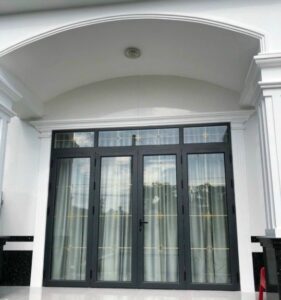 cua nhom nan trang tri cs01