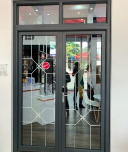 cua nhom nan trang tri cs08