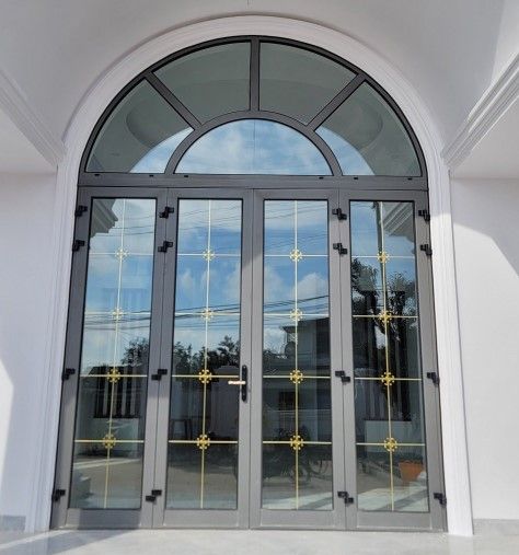 cửa nhôm uốn vòm