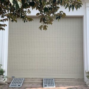 cua cuon khe thoang cs04