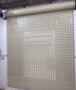 cua cuon khe thoang cs10 1